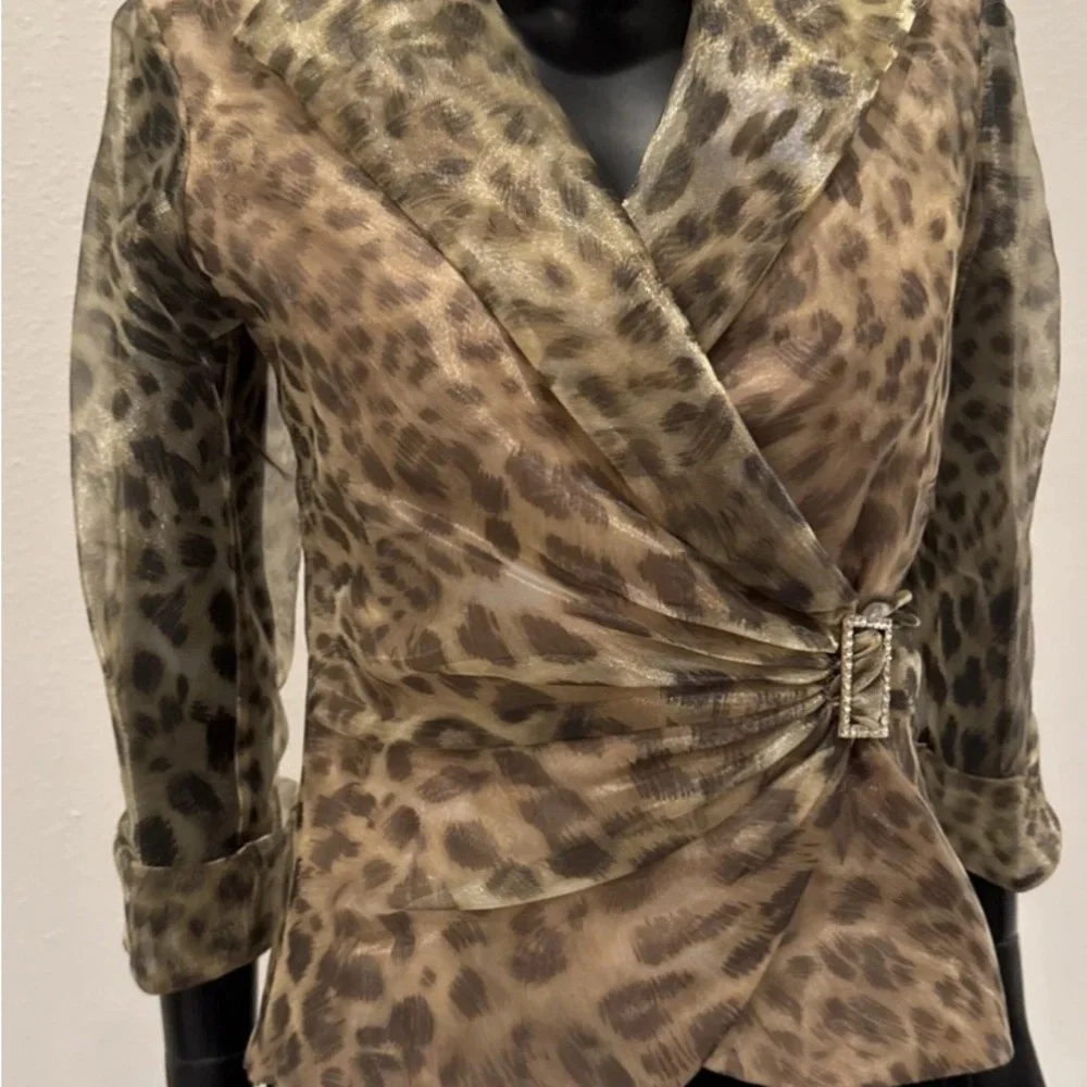 Patra Metallic Gold Animal Print blouse size 8 NWT - Picture 10 of 10